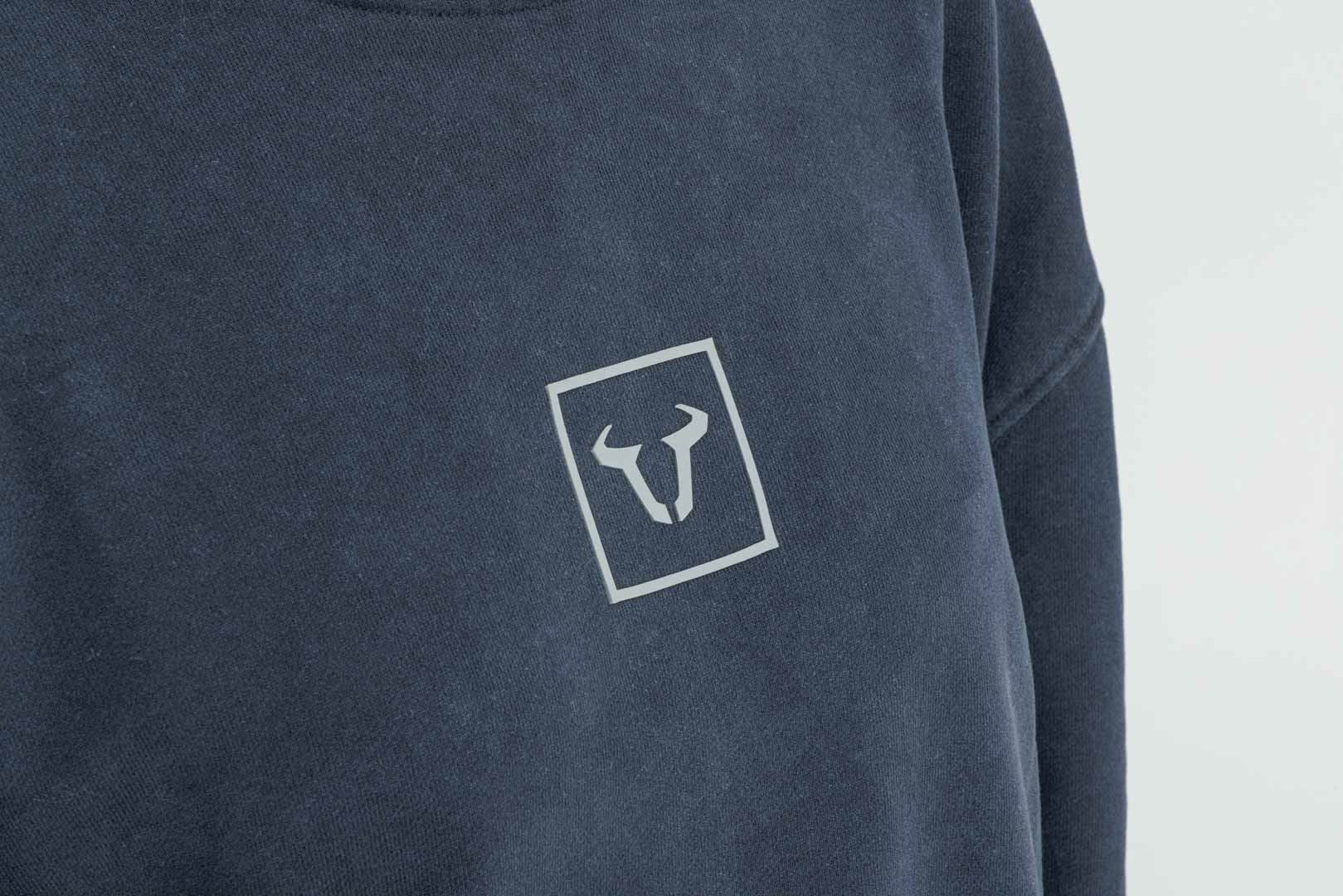 Crewneck Riders Line Dark Grey. Optic Wash. Unisex. Size XXL. - Image 4