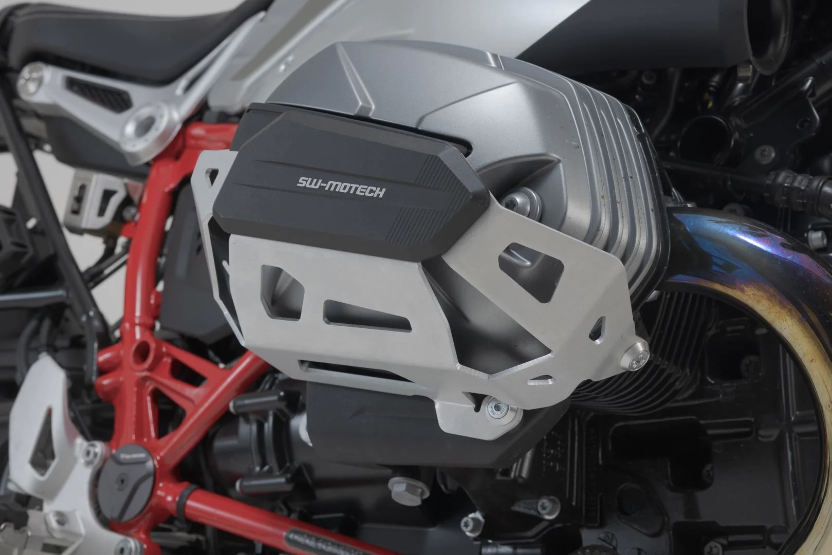 Cylinder guards Silver. BMW R nineT/ Pure/ Scra. R12/ R12 nineT. - Image 6