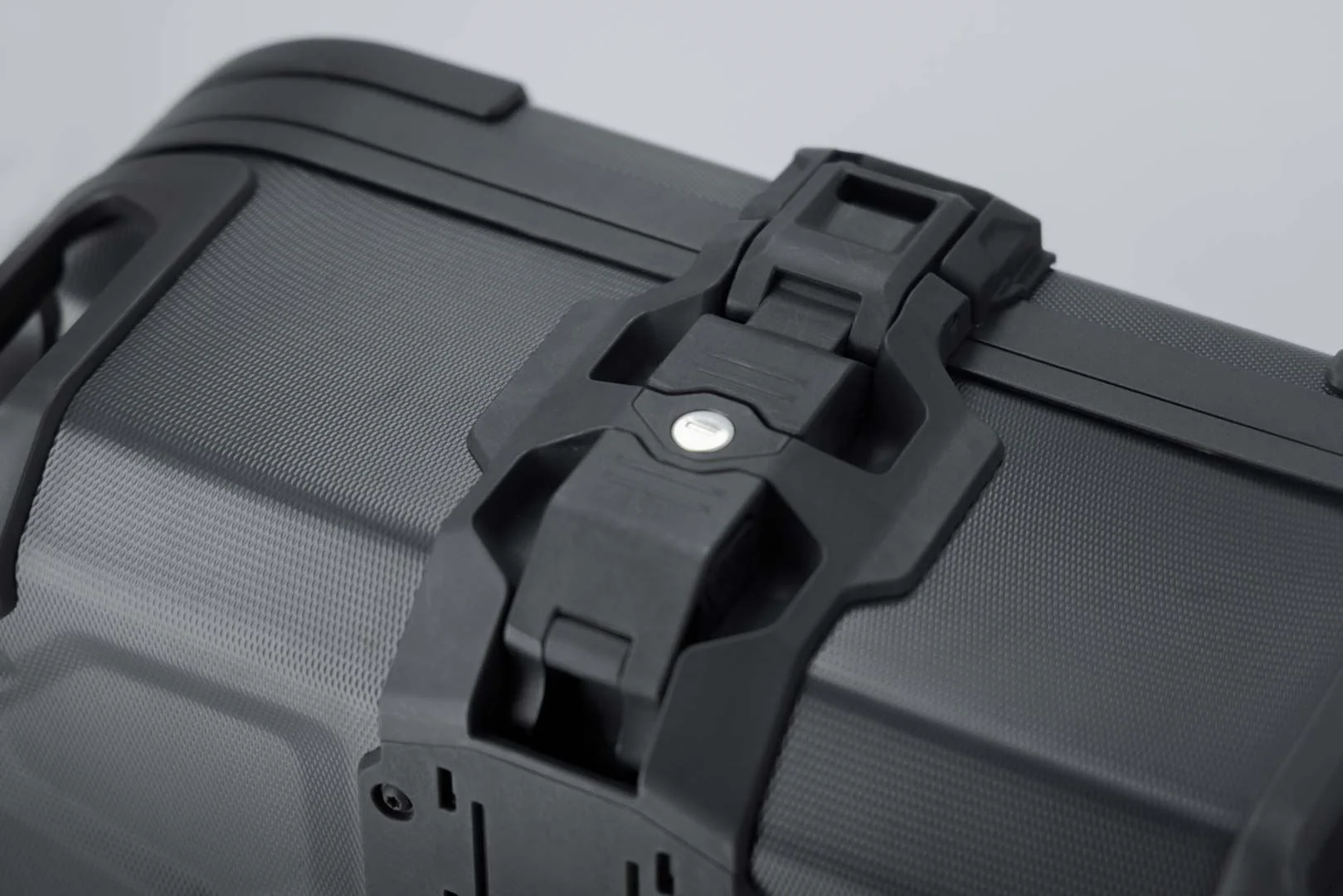 DUSC hard case system Black. 41/33 l. Suzuki V-Strom 1050DE (21-). - Image 4