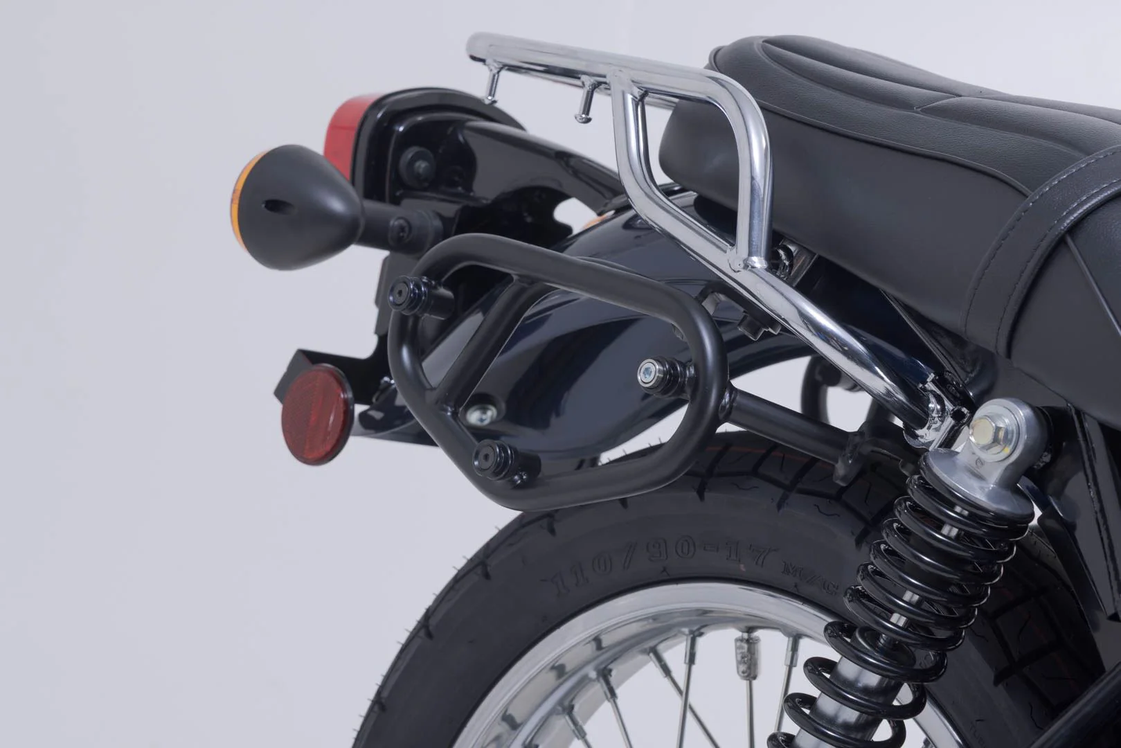 Legend Gear side bag system LC Kawasaki W230 (24-). - Image 3