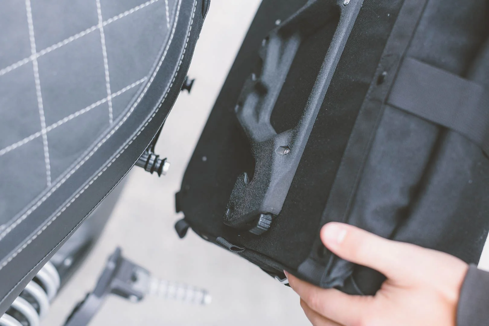 Legend Gear side bag system LC Triumph Scrambler (05-) - Image 3
