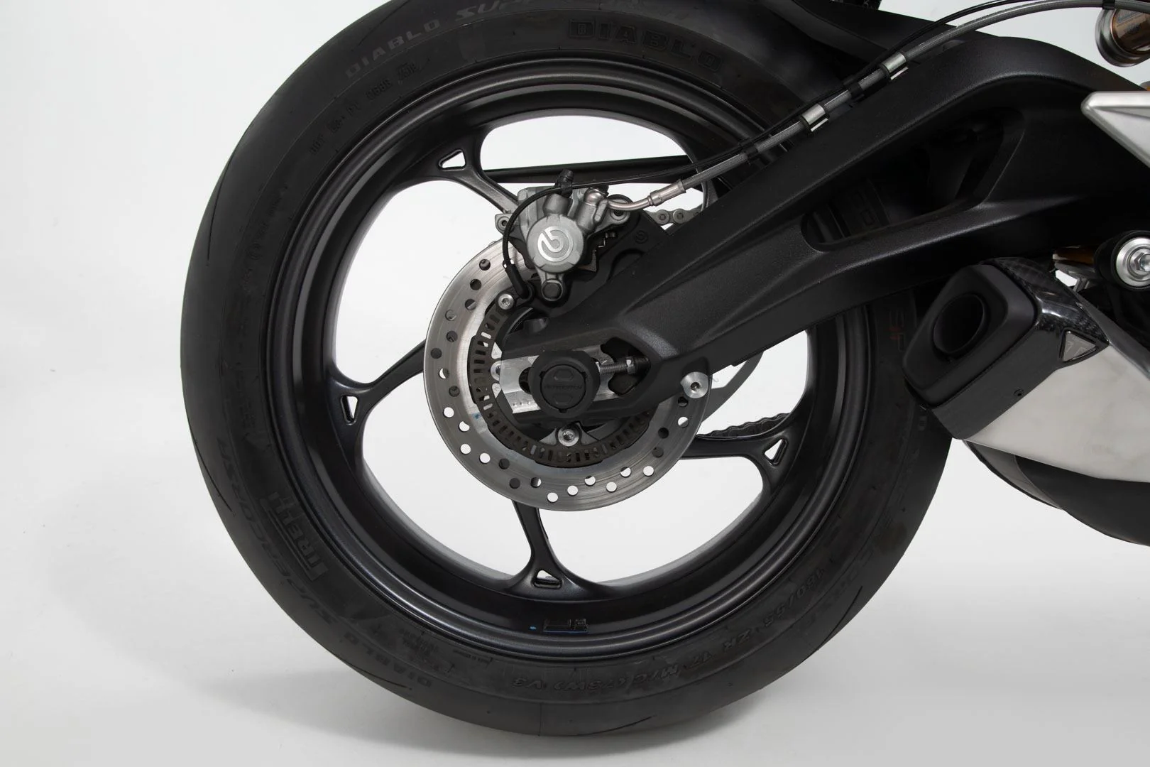 Slider Set for Rear Axle Yamaha MT-09 (13-16)/Tracer, XSR900/Abarth Black - Image 2
