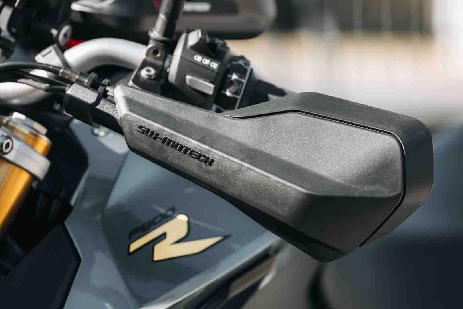 Sport handguard kit Black. Yamaha MT-07, Voge 300 Rally. - Image 5