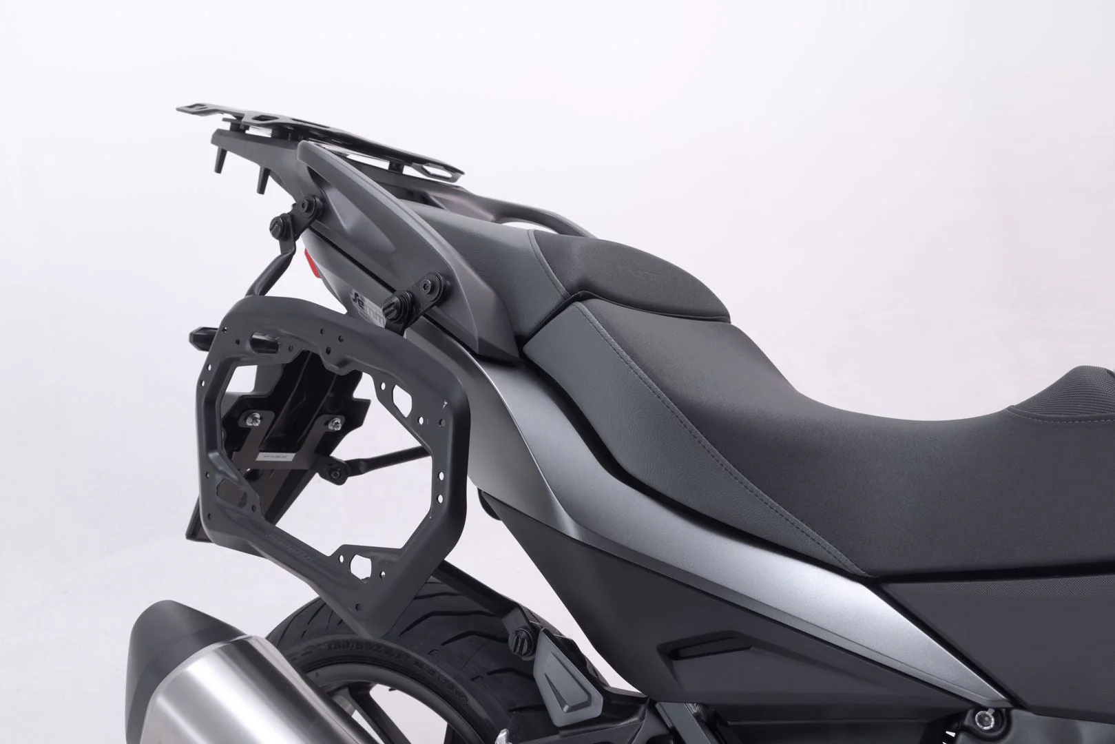 TRAX ADV aluminium case system Honda NT1100 (21-) 37/37 litre Black - Image 3