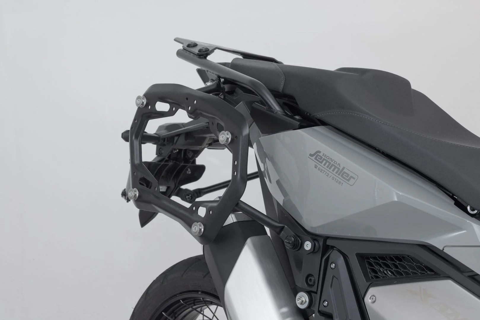 TRAX ADV aluminium case system Honda X-ADV (20-) 45/37 litre Silver - Image 3
