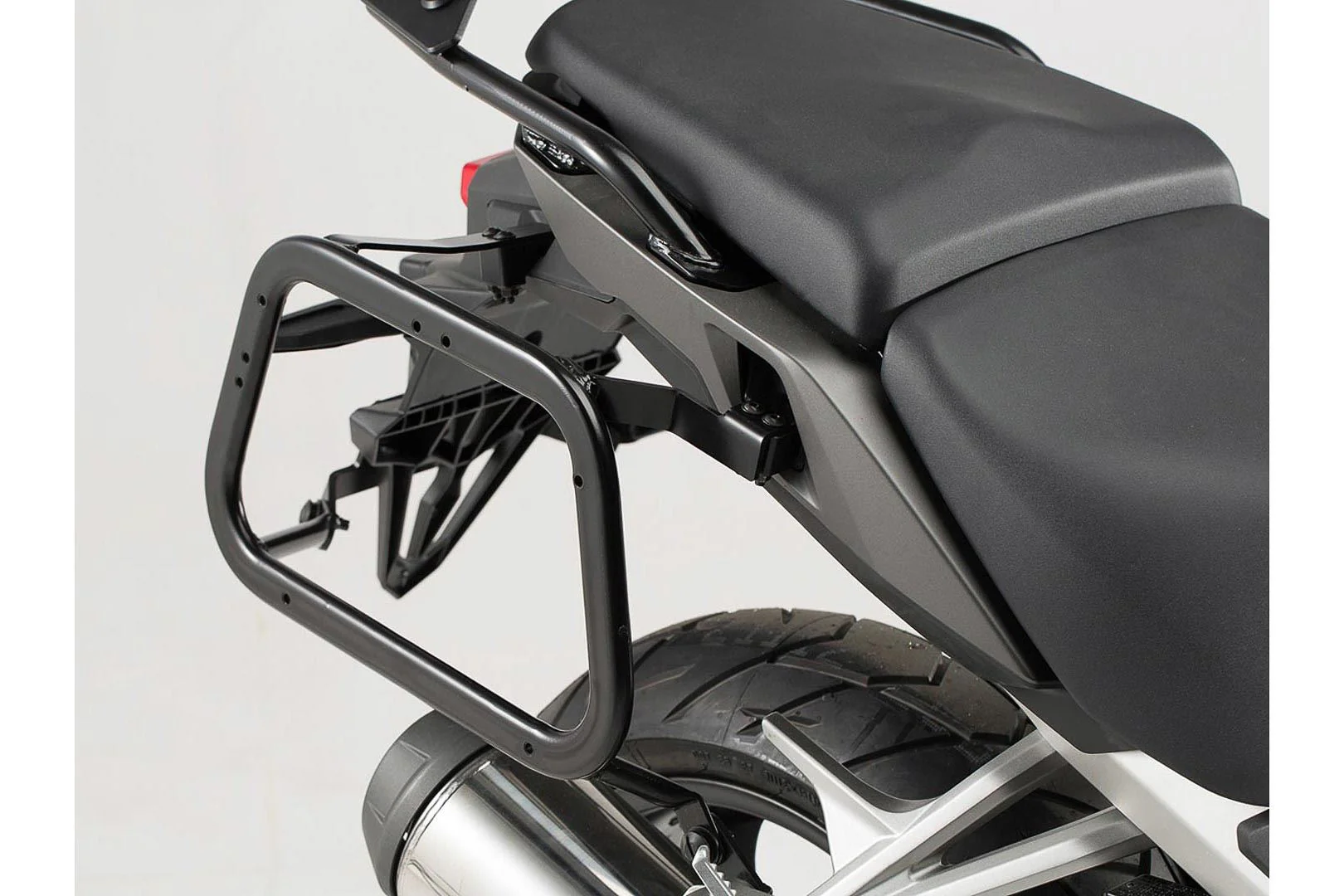 TRAX ADV Aluminium Case System 37/37 litre Honda VFR800X Crossrunner (15-) Silver - Image 4