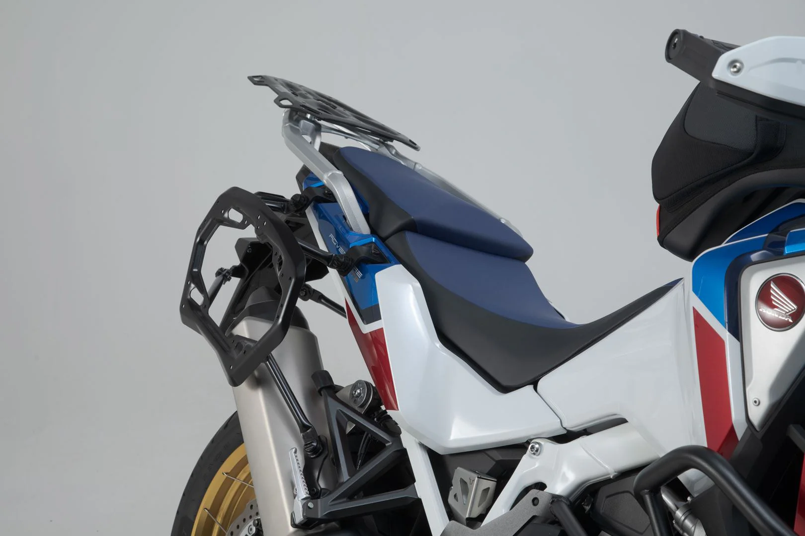 TRAX ADV Aluminium Case System 45/37 litre Honda CRF1100L (19-) Silver - Image 3