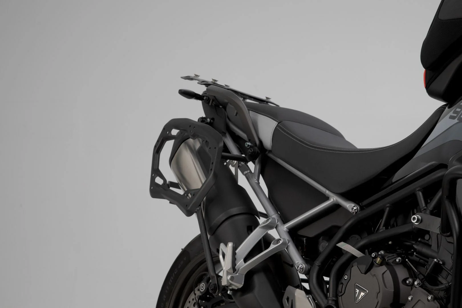 TRAX ADV aluminium case system Silver. 45/37L. Triumph Tiger 900/GT/Rally/Pro. - Image 3