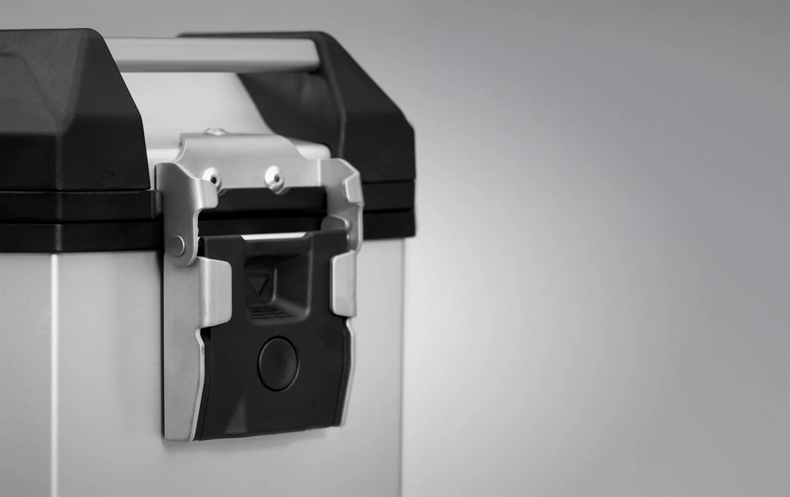 TRAX ADV L Side Case Aluminum 45 litre Left Black - Image 4