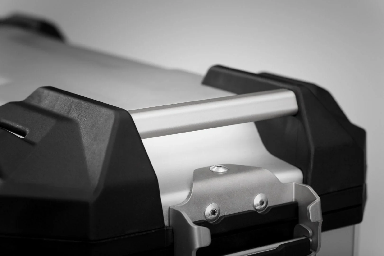 TRAX ADV M Side Case Aluminum 37 litre Left Silver - Image 5