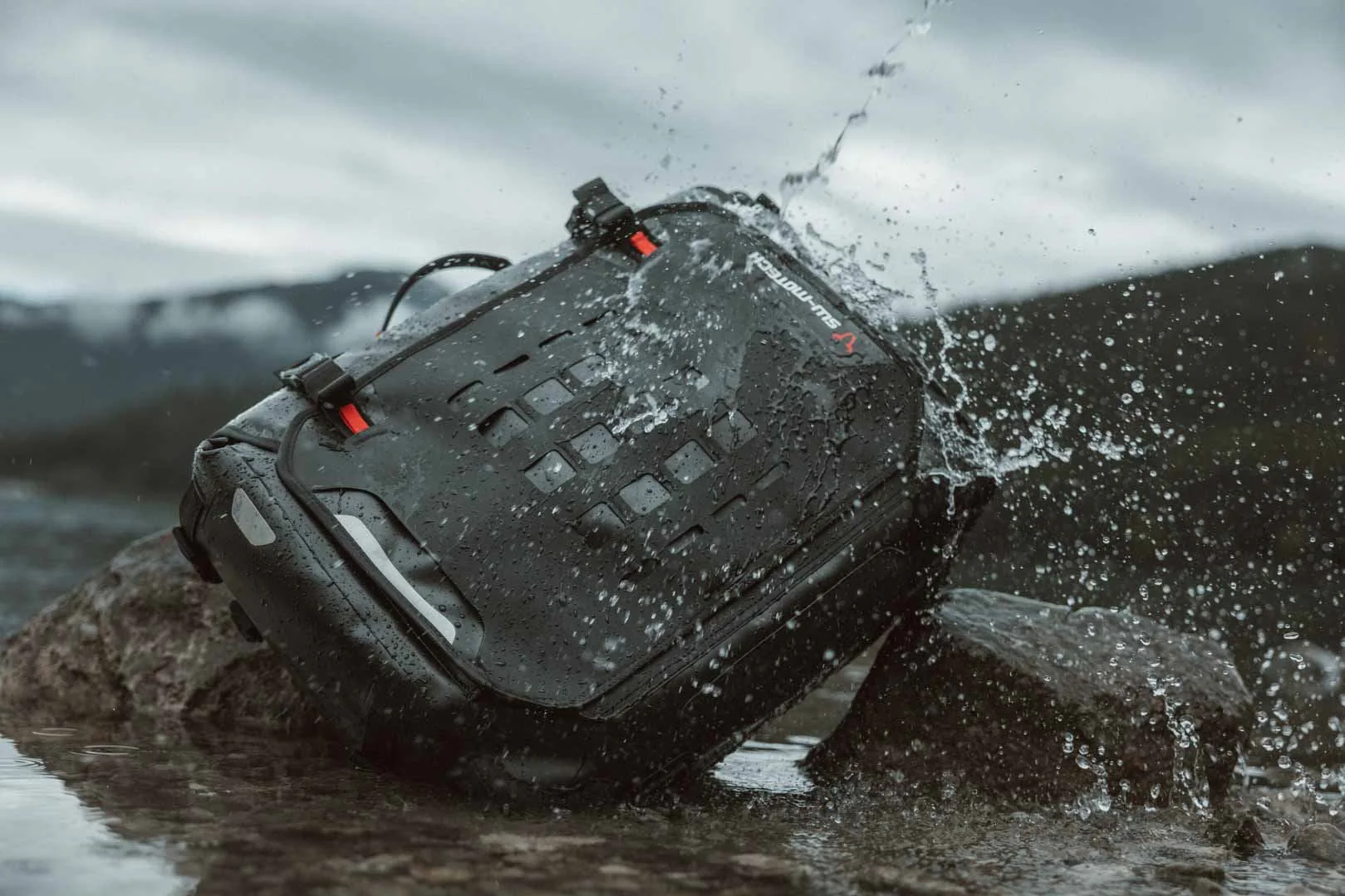 TRAX ADV top case system Voge 650 DS/X (22-) Black - Image 6